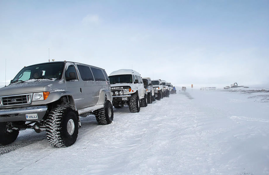 jeep nella neve