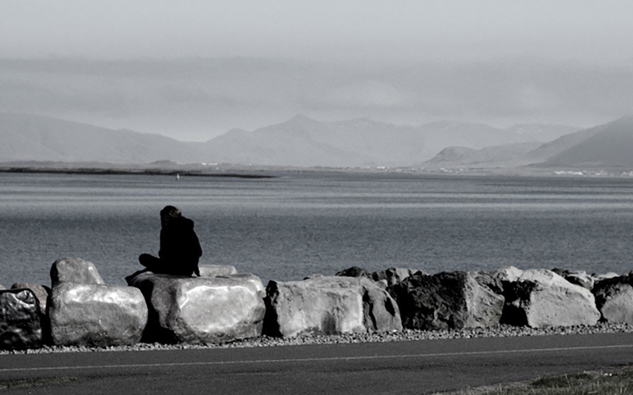 Un momento di riflessione a Reykjavík.